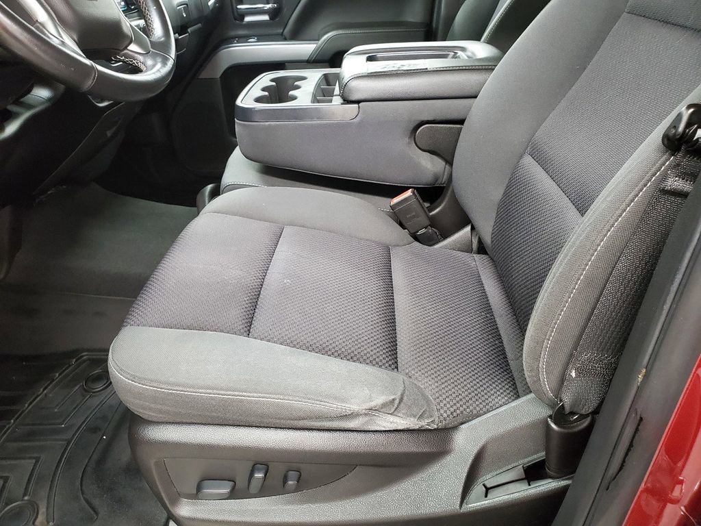 Used 2018 Chevrolet Silverado 1500 LT w/ All Star Edition image 15