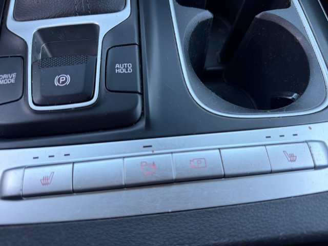 Certified 2024 Kia Carnival LX FWD image 26