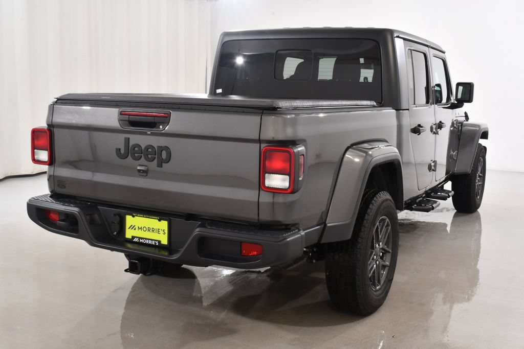 Used 2024 Jeep Gladiator Sport AWD/4WD image 12