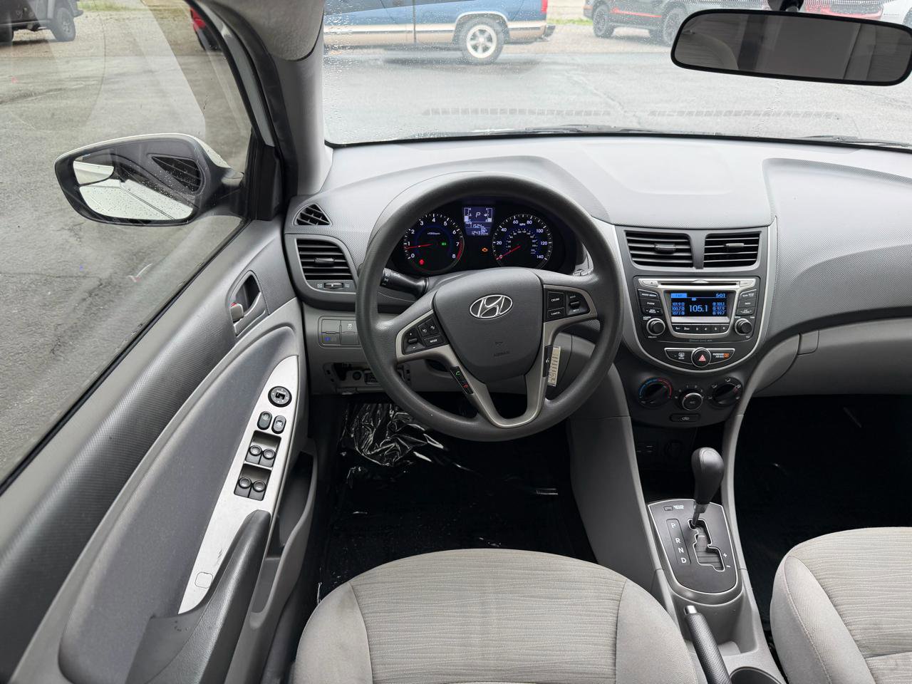 Used 2016 Hyundai Accent SE w/ Option Group 02 FWD image 14