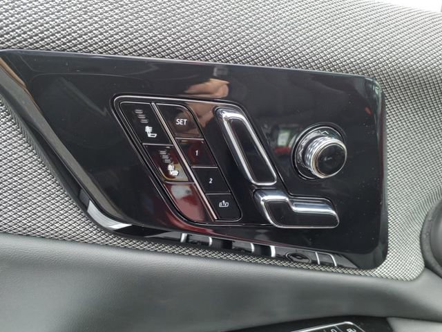 New 2025 Cadillac Optiq Sport 1 image 26