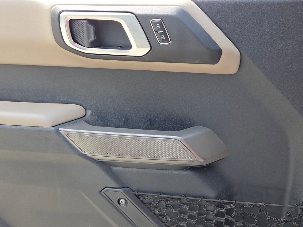 Used 2023 Ford Bronco Wildtrak image 27