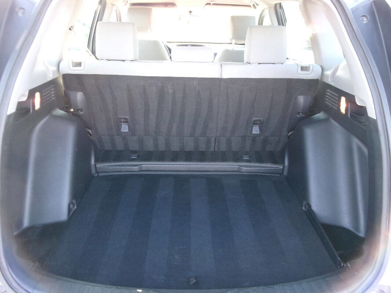 Used 2017 Honda CR-V LX image 19