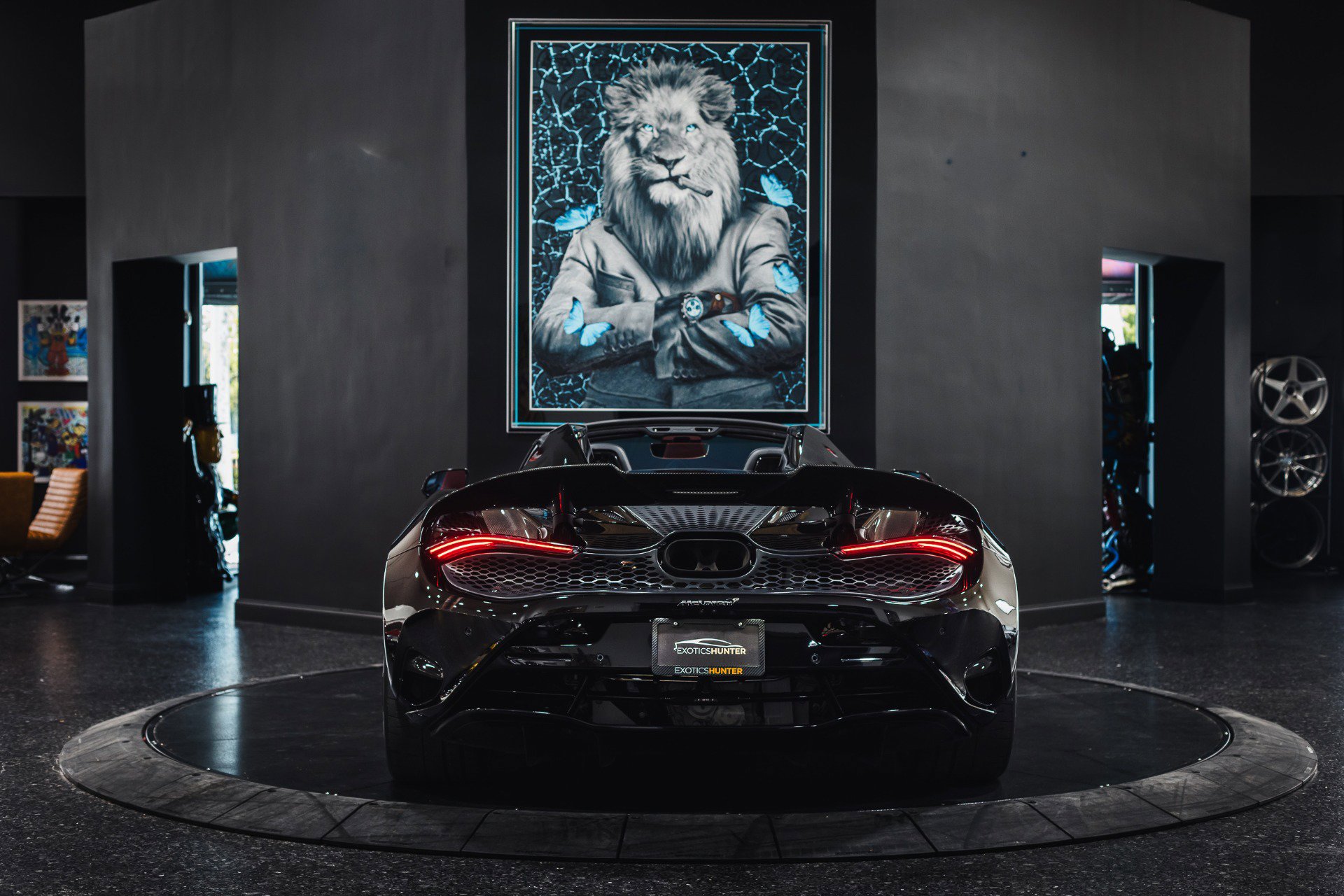 Used 2024 McLaren 750S Spider RWD image 5