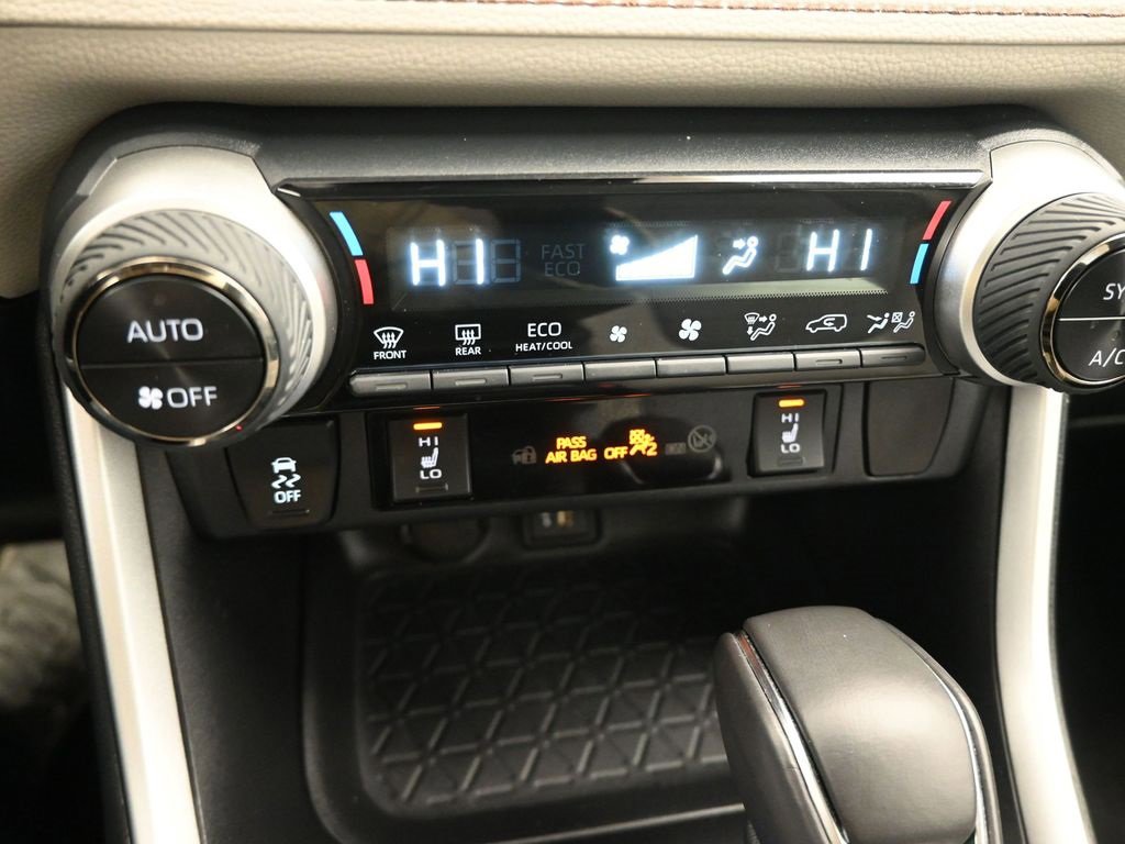 Used 2023 Toyota RAV4 XLE Premium image 20