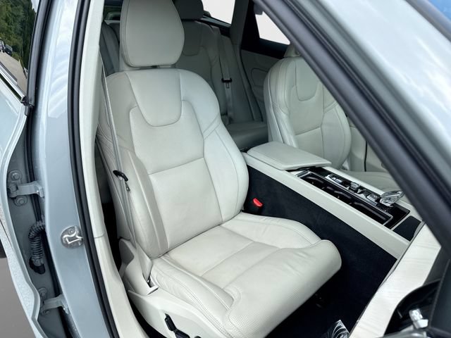 Certified 2026 Volvo XC60 B5 Ultra AWD/4WD image 29
