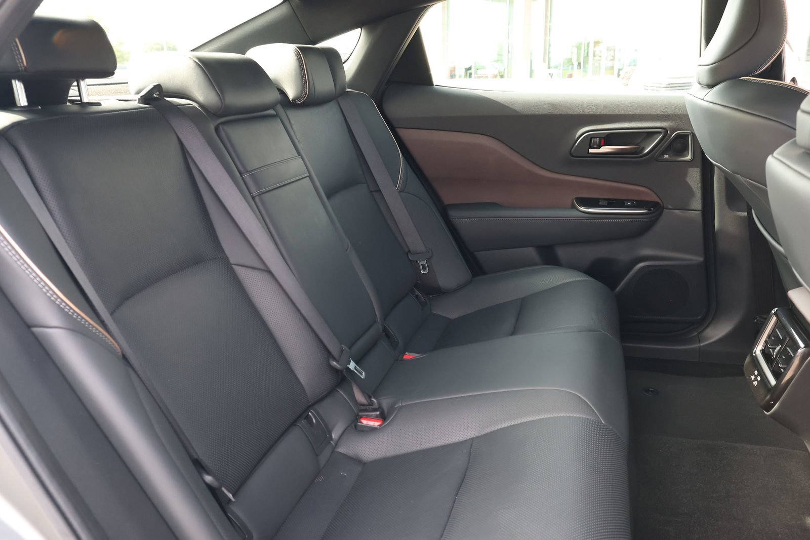 Used 2024 Toyota Crown AWD/4WD image 33