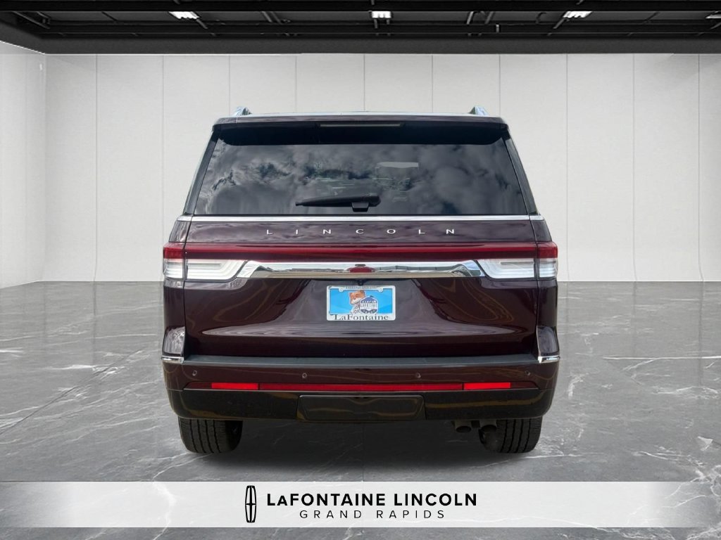 Certified 2023 Lincoln Navigator Reserve AWD/4WD image 4