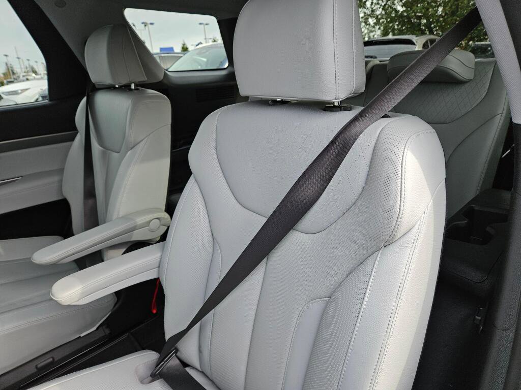 Used 2022 Hyundai Palisade SEL w/ Premium Package image 22