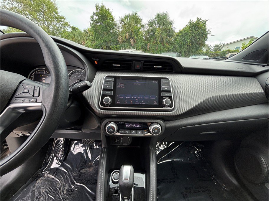 Used 2019 Nissan Kicks SV FWD image 11