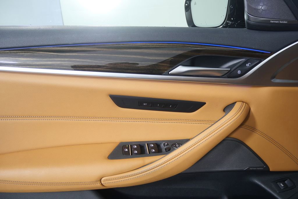 Certified 2023 BMW 530i w/ Premium Package image 8