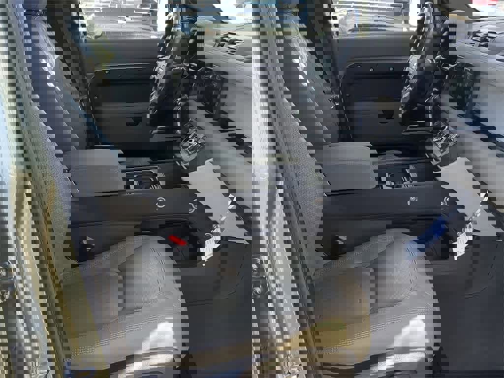 Used 2022 Land Rover Defender 110 SE image 20