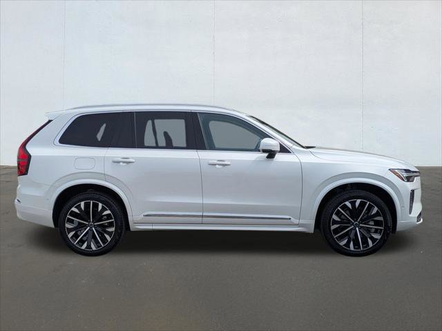 Used 2025 Volvo XC90 B6 Plus image 6