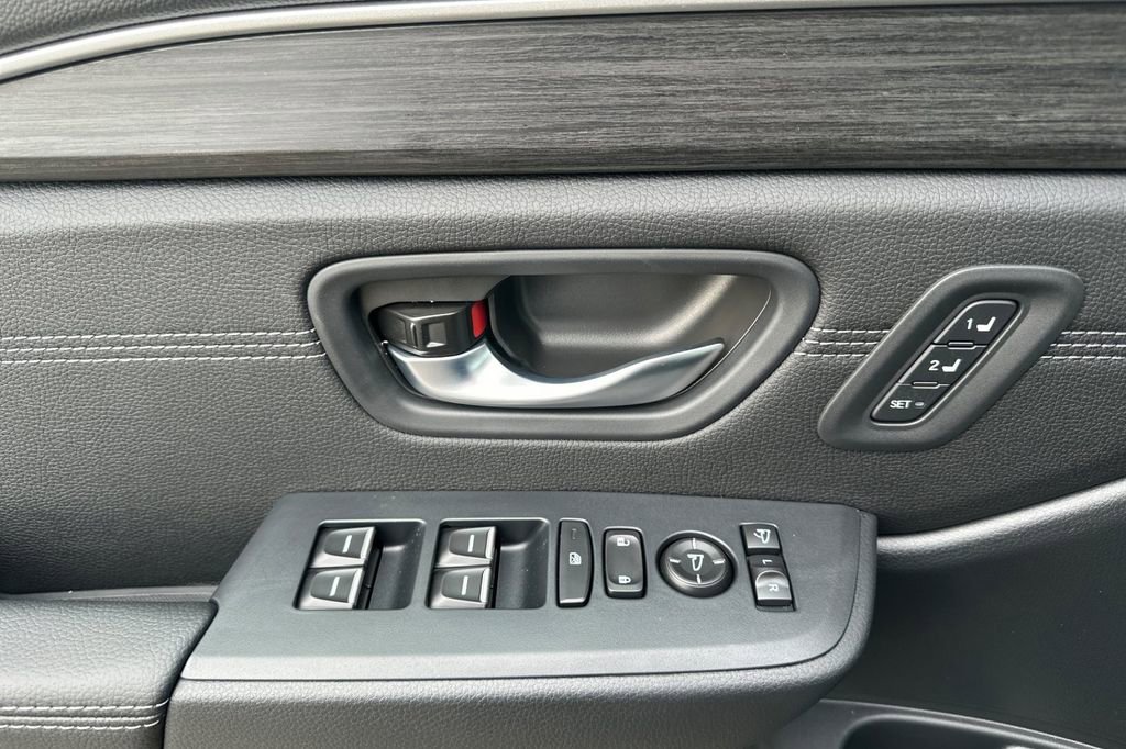 New 2026 Honda Pilot Touring image 11