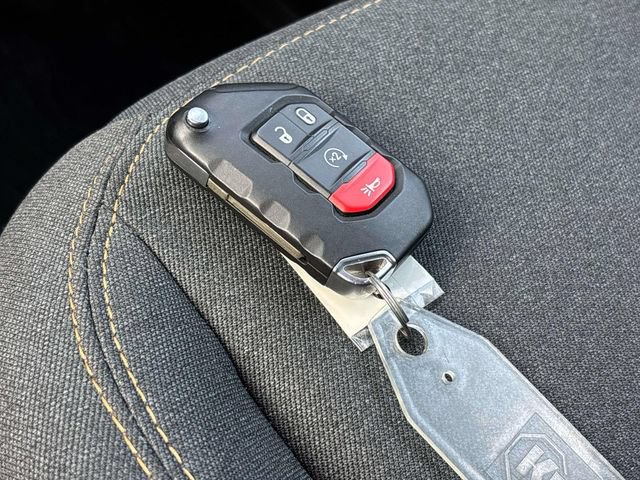 Used 2024 Jeep Wrangler Unlimited Sahara AWD/4WD image 33