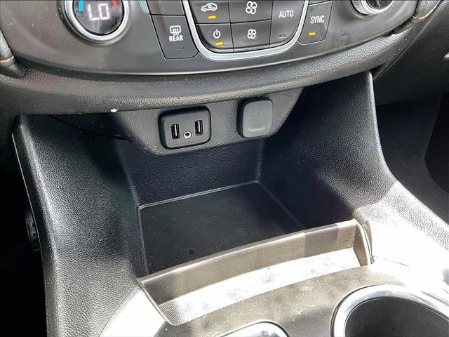 Used 2021 Chevrolet Traverse LT FWD image 26