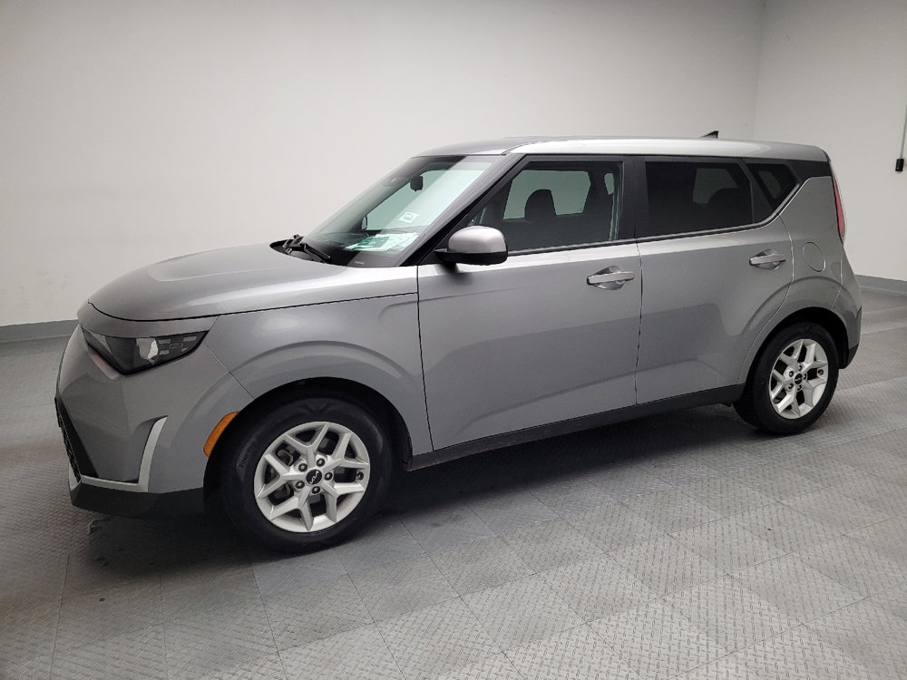 Used 2023 Kia Soul LX w/ Option Group 015 image 2