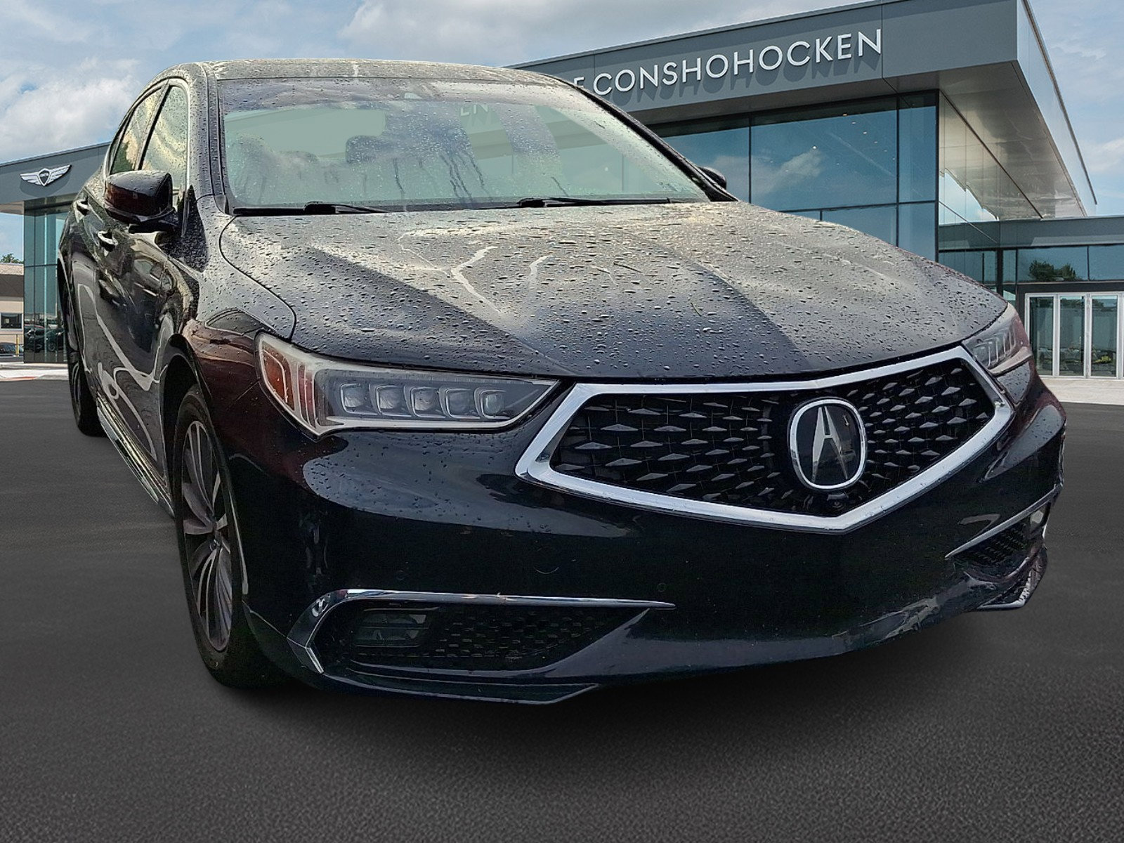 Used 2018 Acura TLX V6 SH-AWD w/ Advance Package image 2