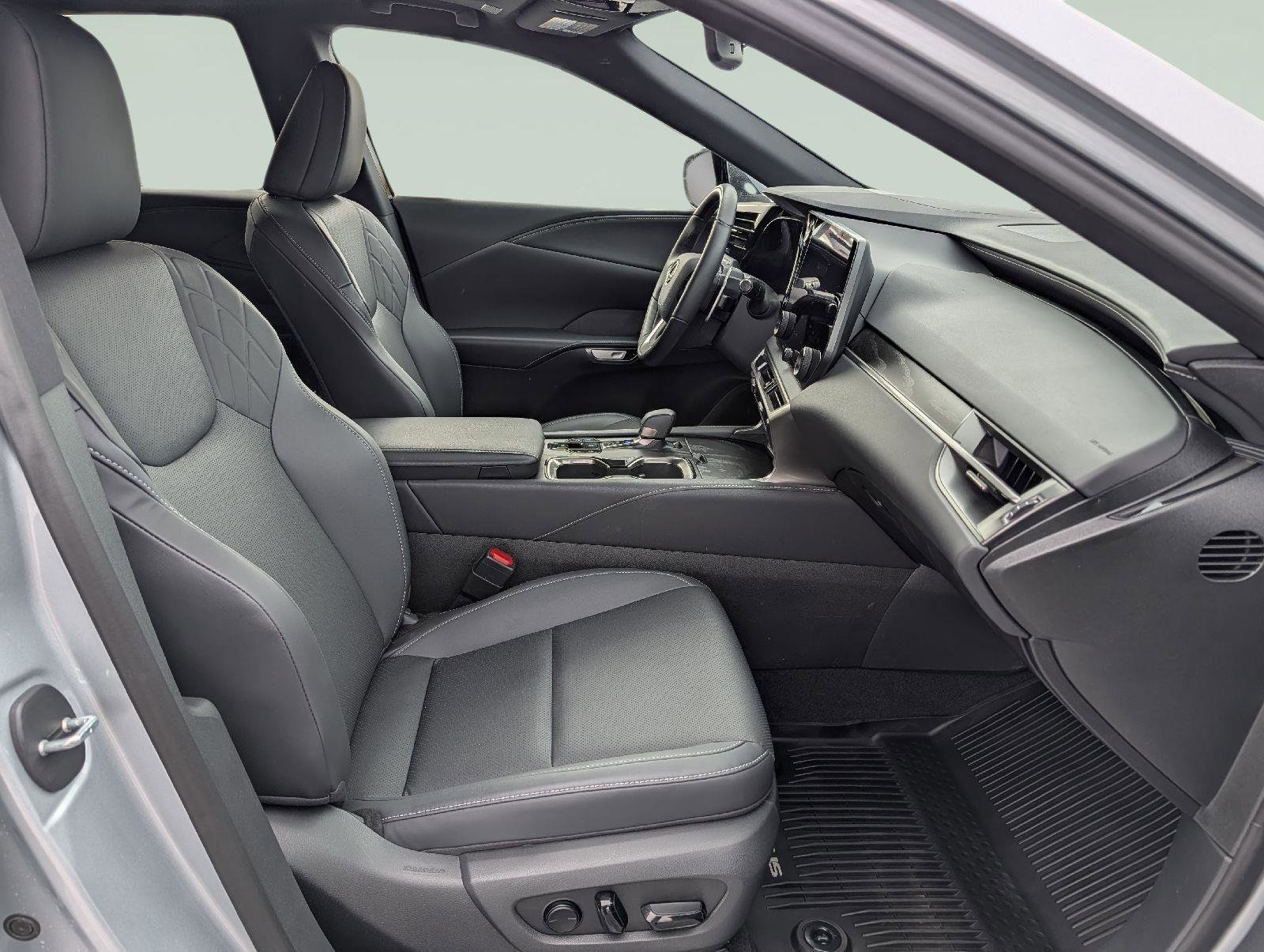 Used 2025 Lexus RX 350 Premium w/ Accessory Package image 23