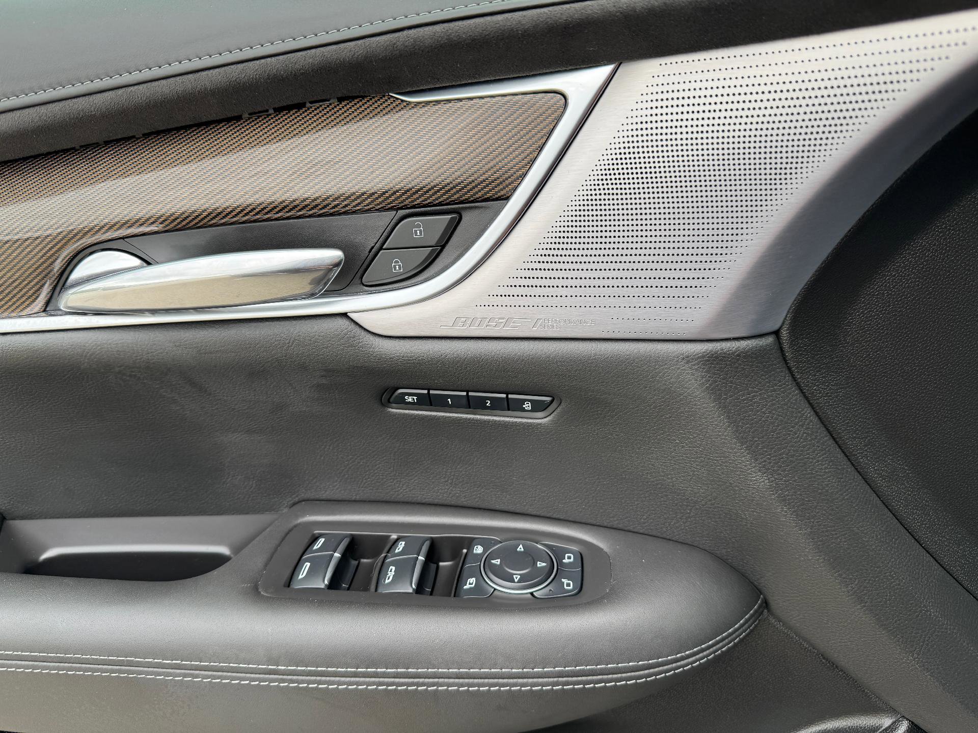 Used 2025 Cadillac XT6 Sport w/ Platinum Package image 28