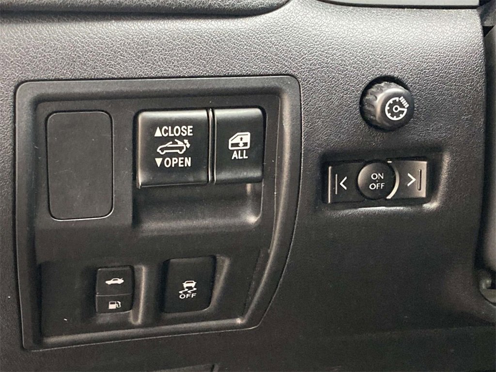 Used 2013 Lexus IS 350C image 17