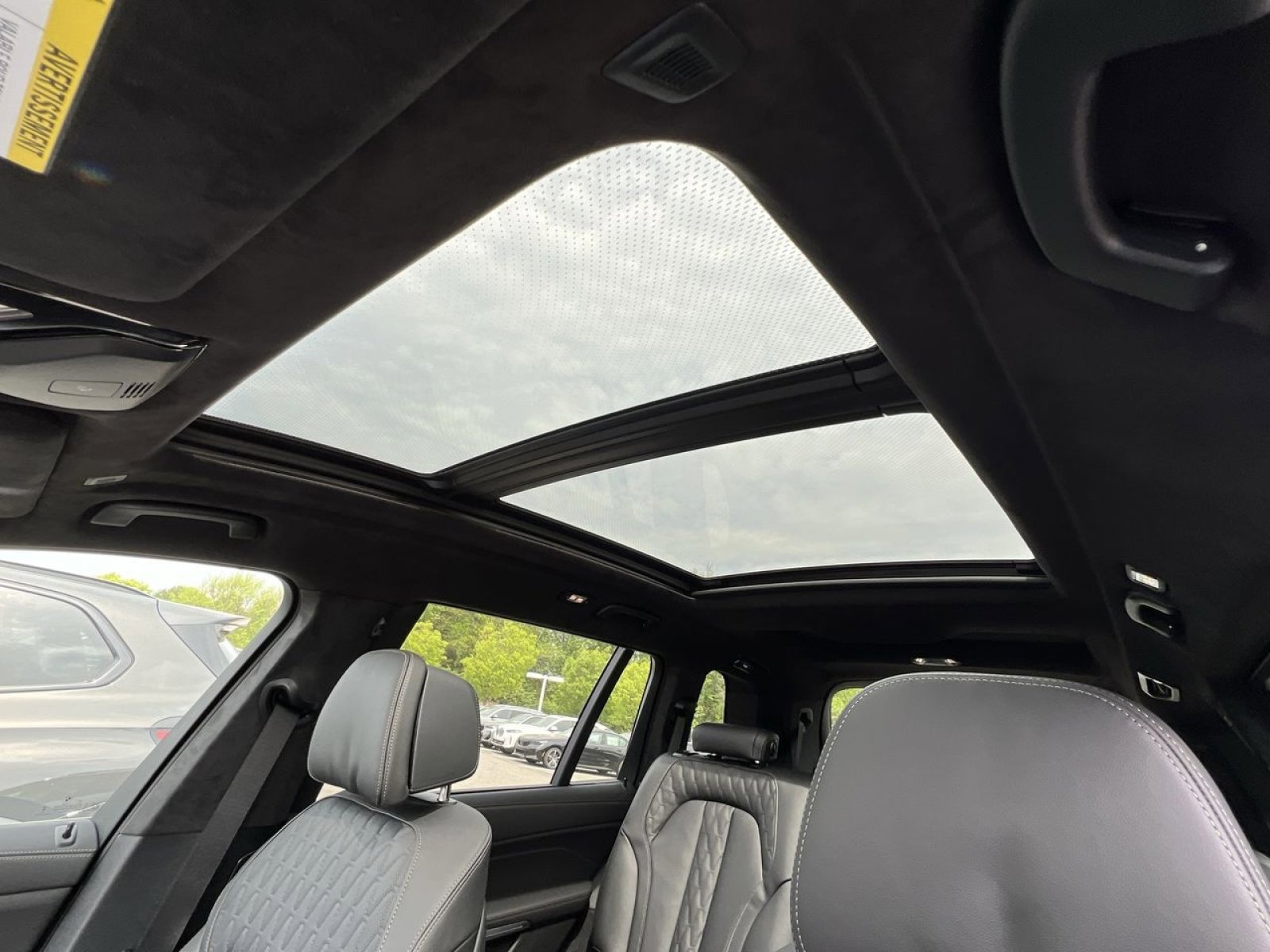 New 2026 BMW X7 M60i image 21