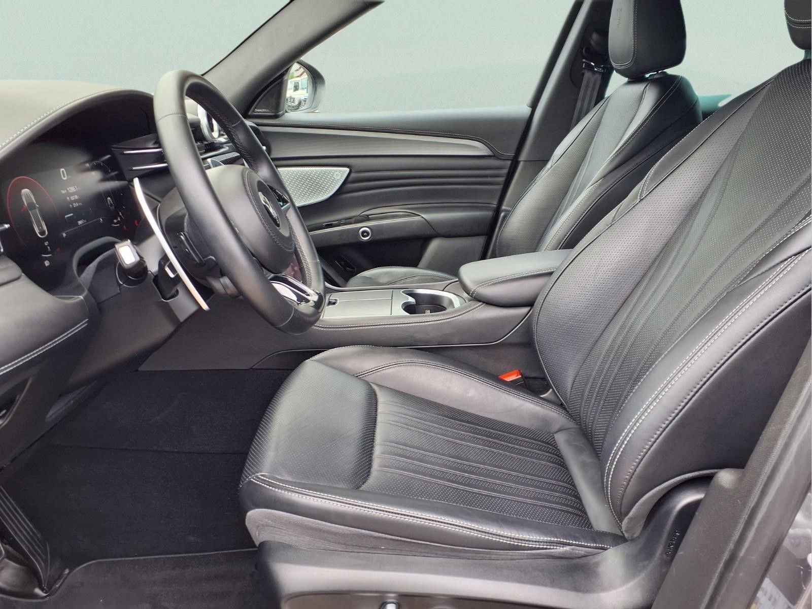 Used 2023 Maserati Grecale GT image 10