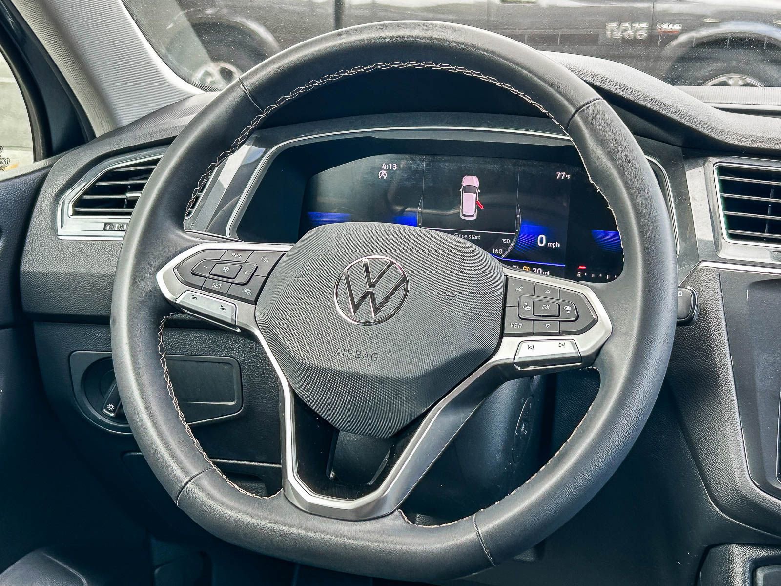 Used 2023 Volkswagen Tiguan SE FWD image 16