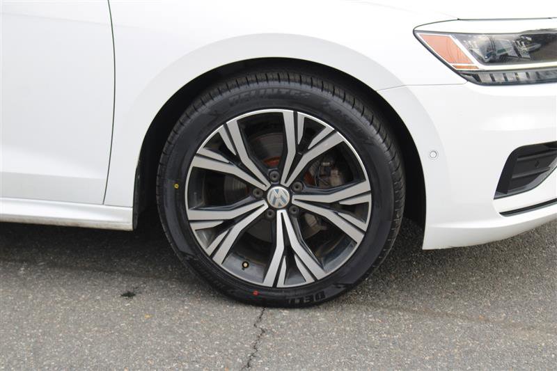 Used 2020 Volkswagen Passat 2.0T SEL image 10