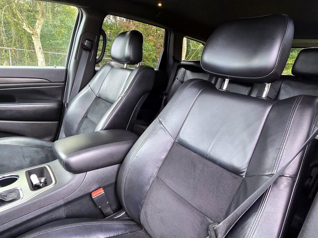 Used 2018 Jeep Grand Cherokee Altitude image 19