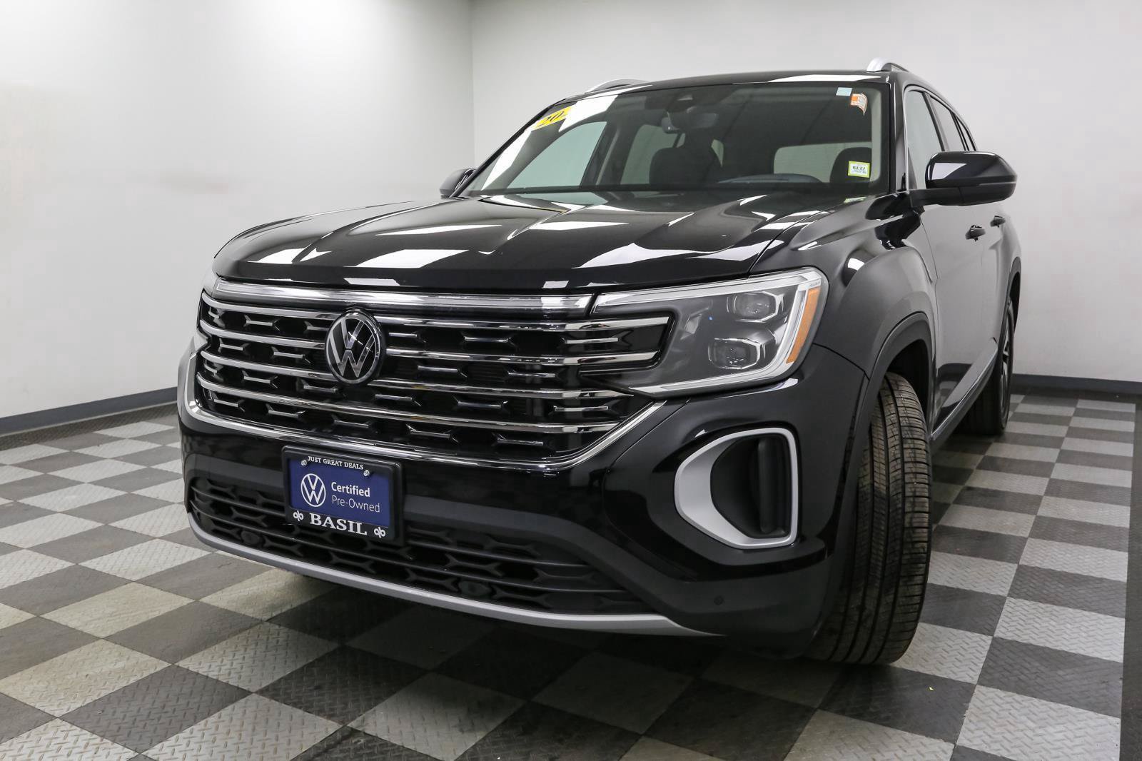 Certified 2025 Volkswagen Atlas SEL AWD/4WD image 5