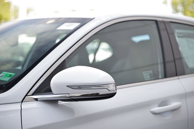 New 2025 Genesis G70 2.5T image 12