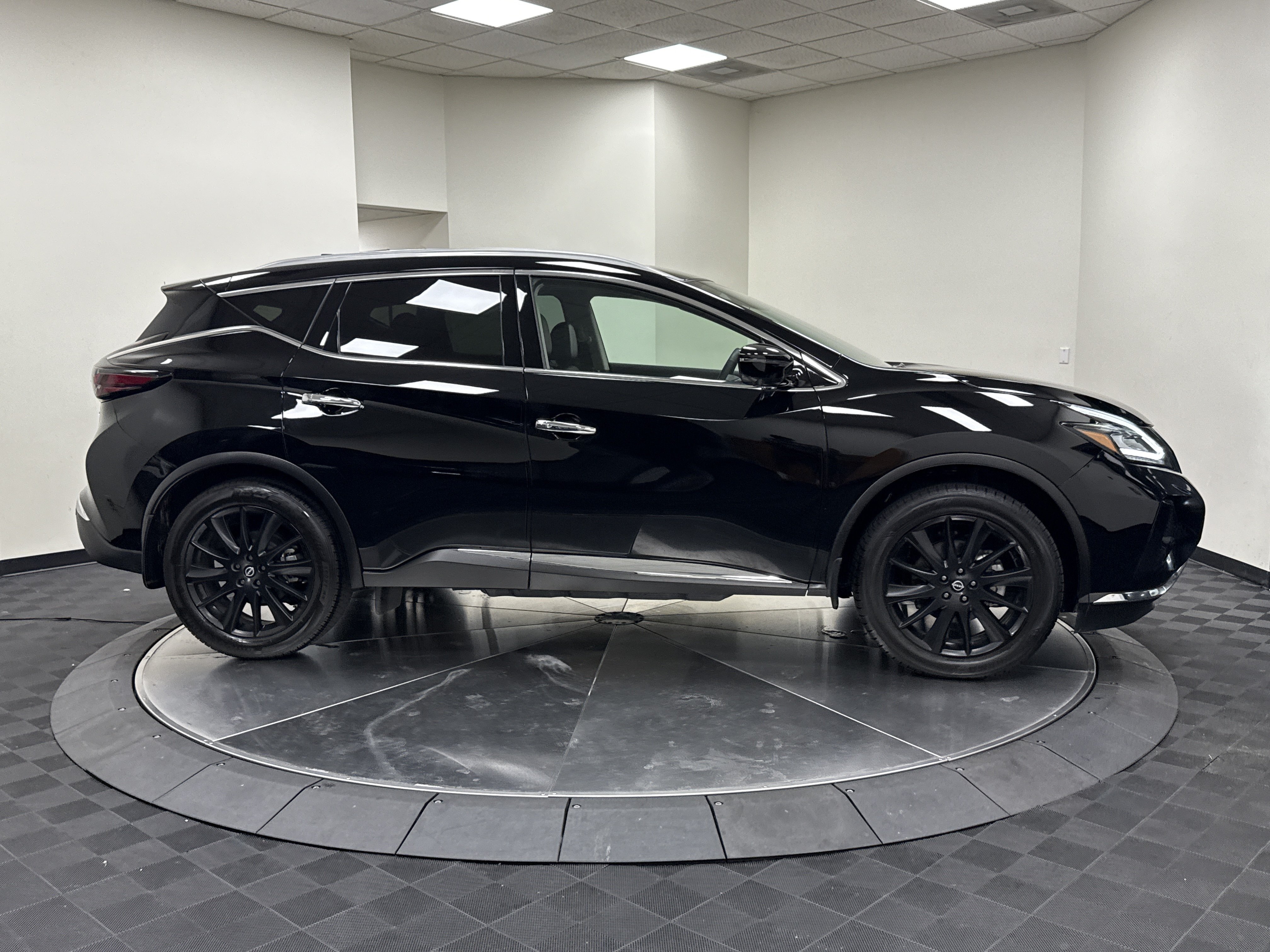 Used 2024 Nissan Murano Platinum w/ Cargo Package FWD image 8