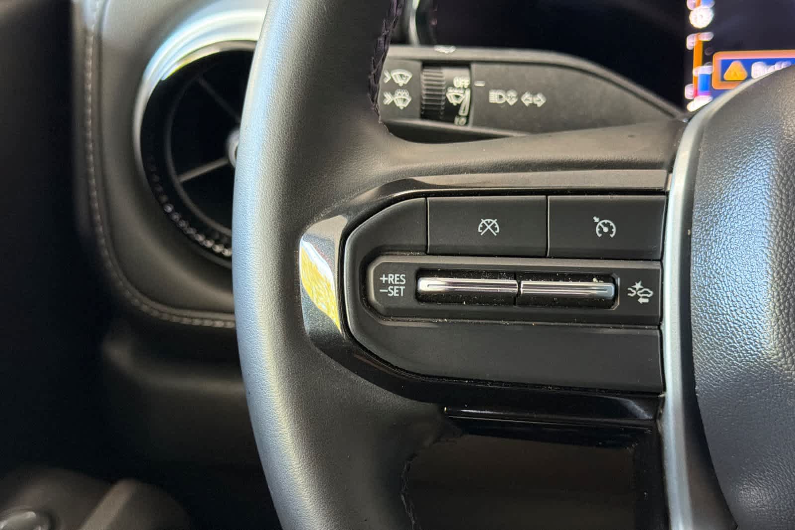 Used 2023 Chevrolet Colorado LT w/ LT Convenience Package RWD image 25