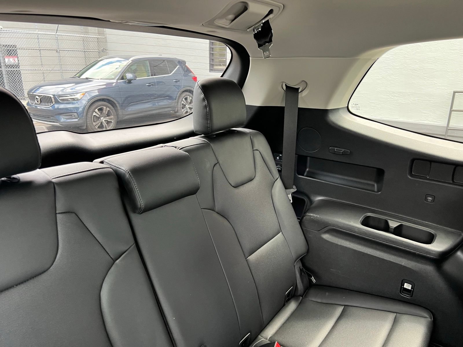 Used 2025 Kia Telluride EX w/ EX Captain's Chair Package FWD image 60