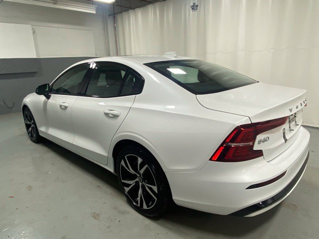 Used 2025 Volvo S60 B5 Core AWD/4WD image 2