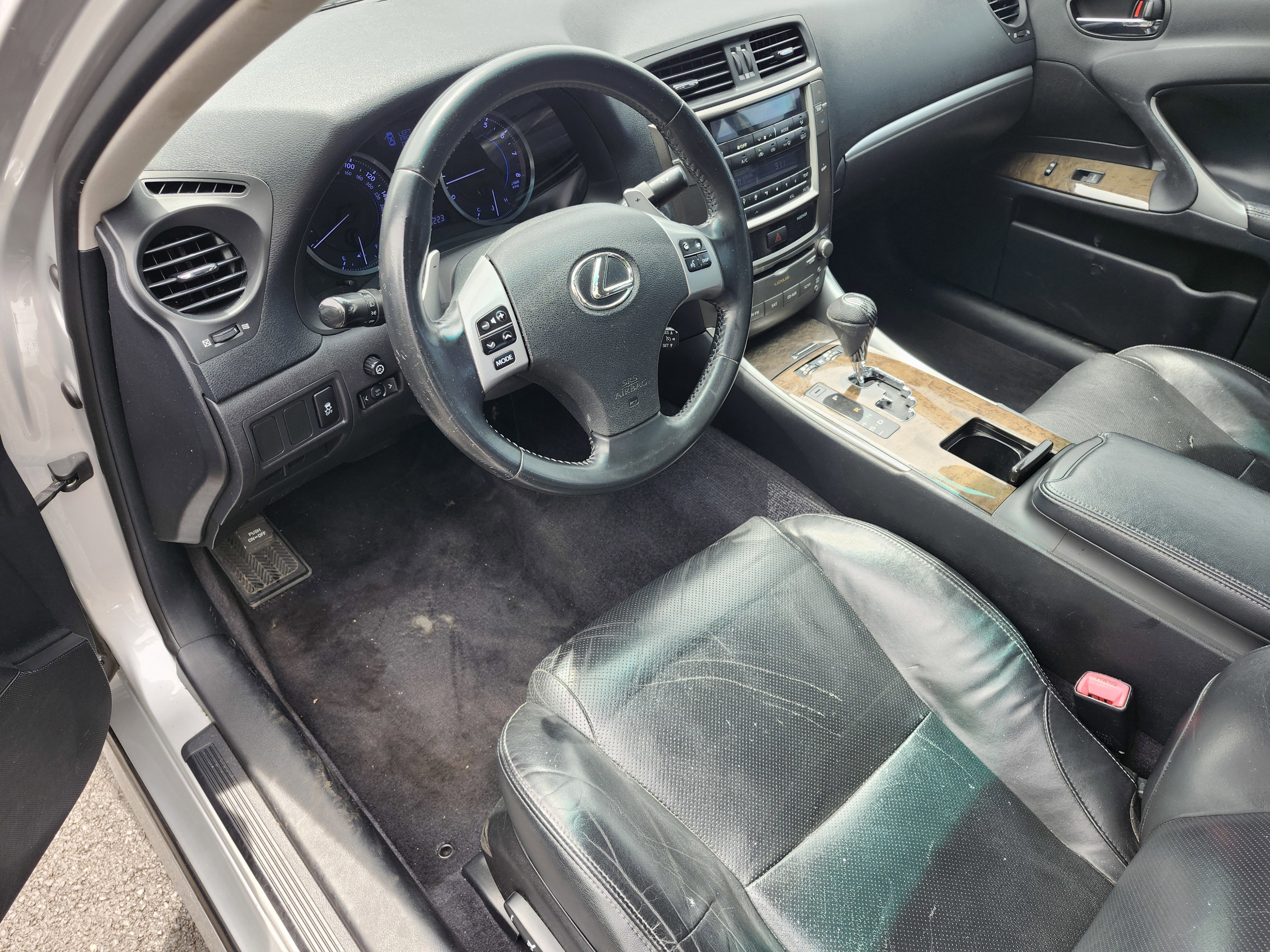 Used 2013 Lexus IS 250 AWD w/ Premium Pkg image 4