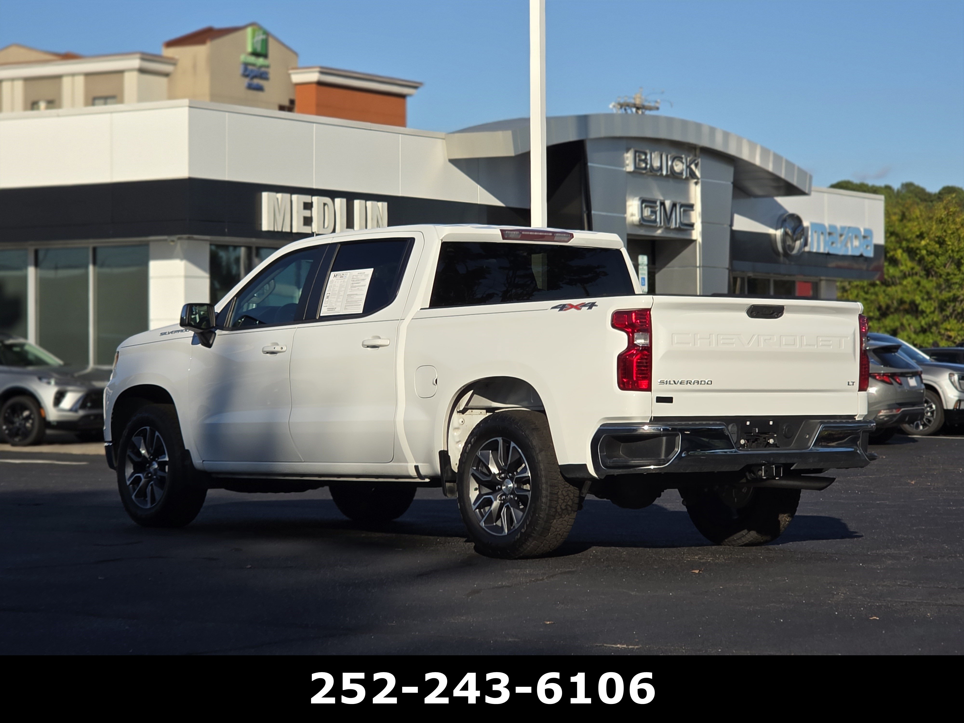 Used 2023 Chevrolet Silverado 1500 LT AWD/4WD image 6