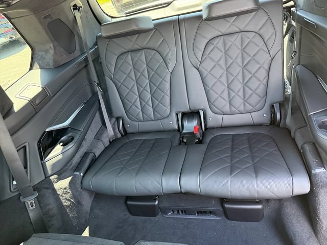 New 2027 BMW X7 xDrive40i w/ M Sport Package AWD/4WD image 18