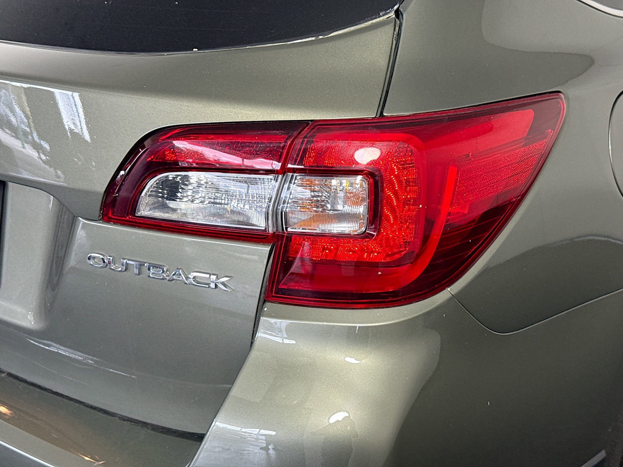 Used 2019 Subaru Outback 2.5i Limited image 34