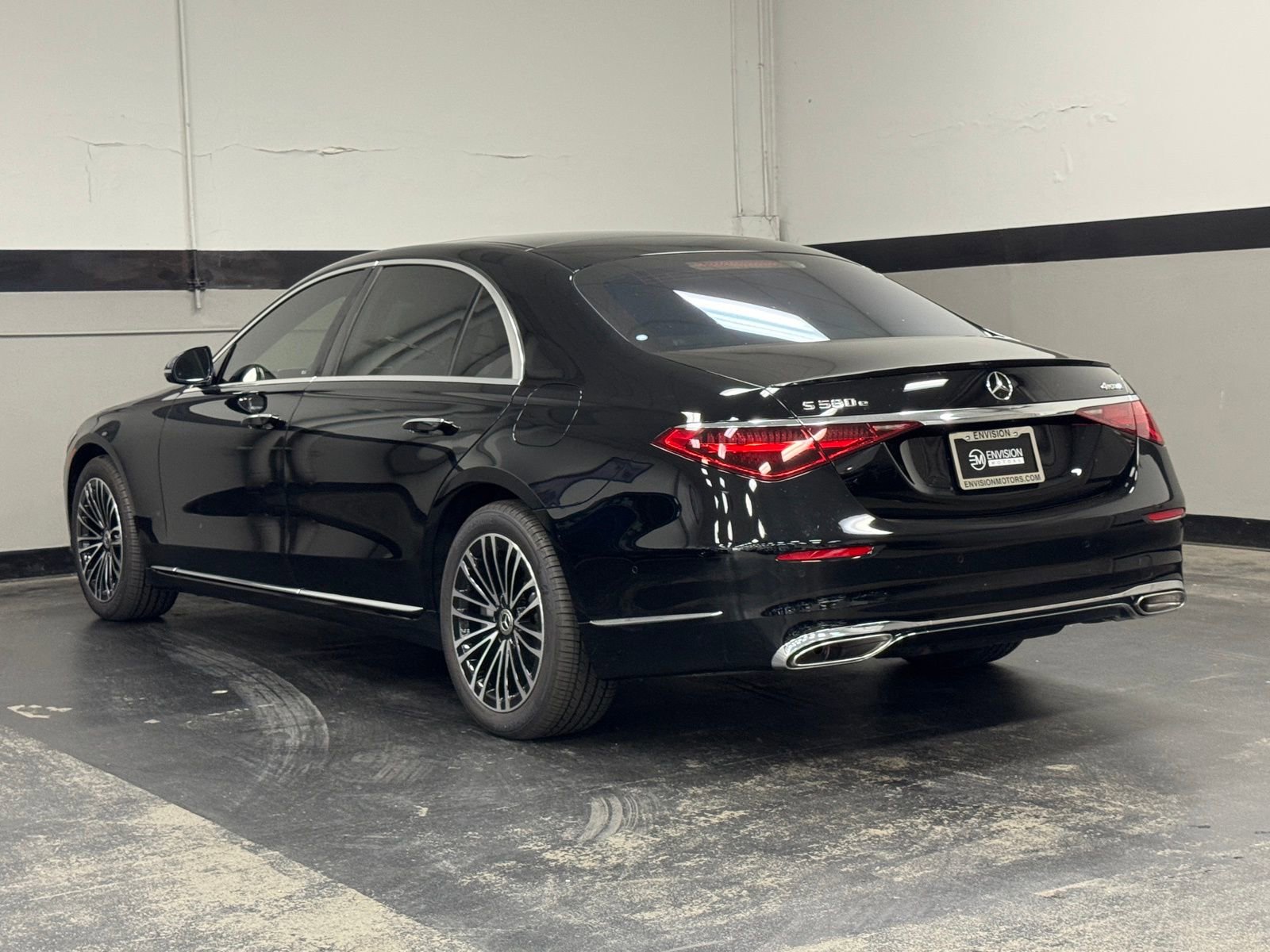 Used 2024 Mercedes-Benz S 580e 4MATIC Sedan image 9