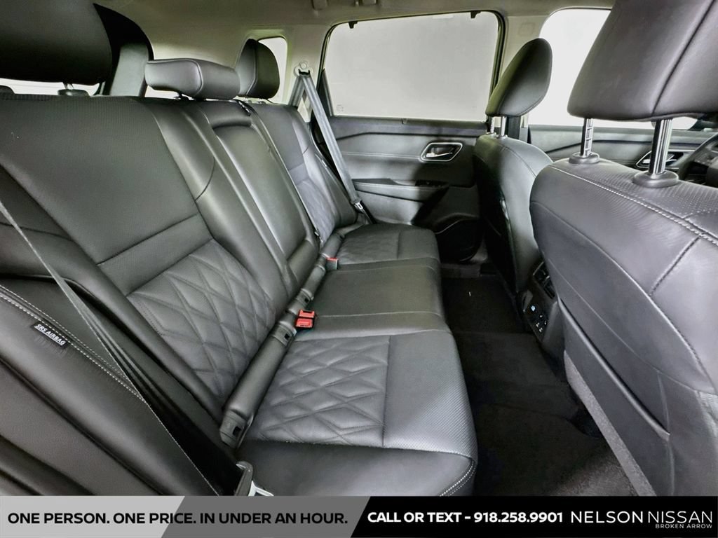 Certified 2026 Nissan Rogue Platinum w/ Platinum Premium Package AWD/4WD image 29