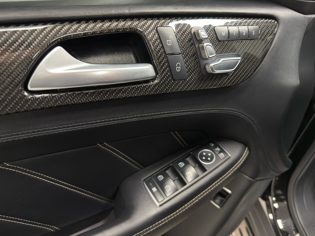 Used 2016 Mercedes-Benz GLE 63 AMG 4MATIC image 16