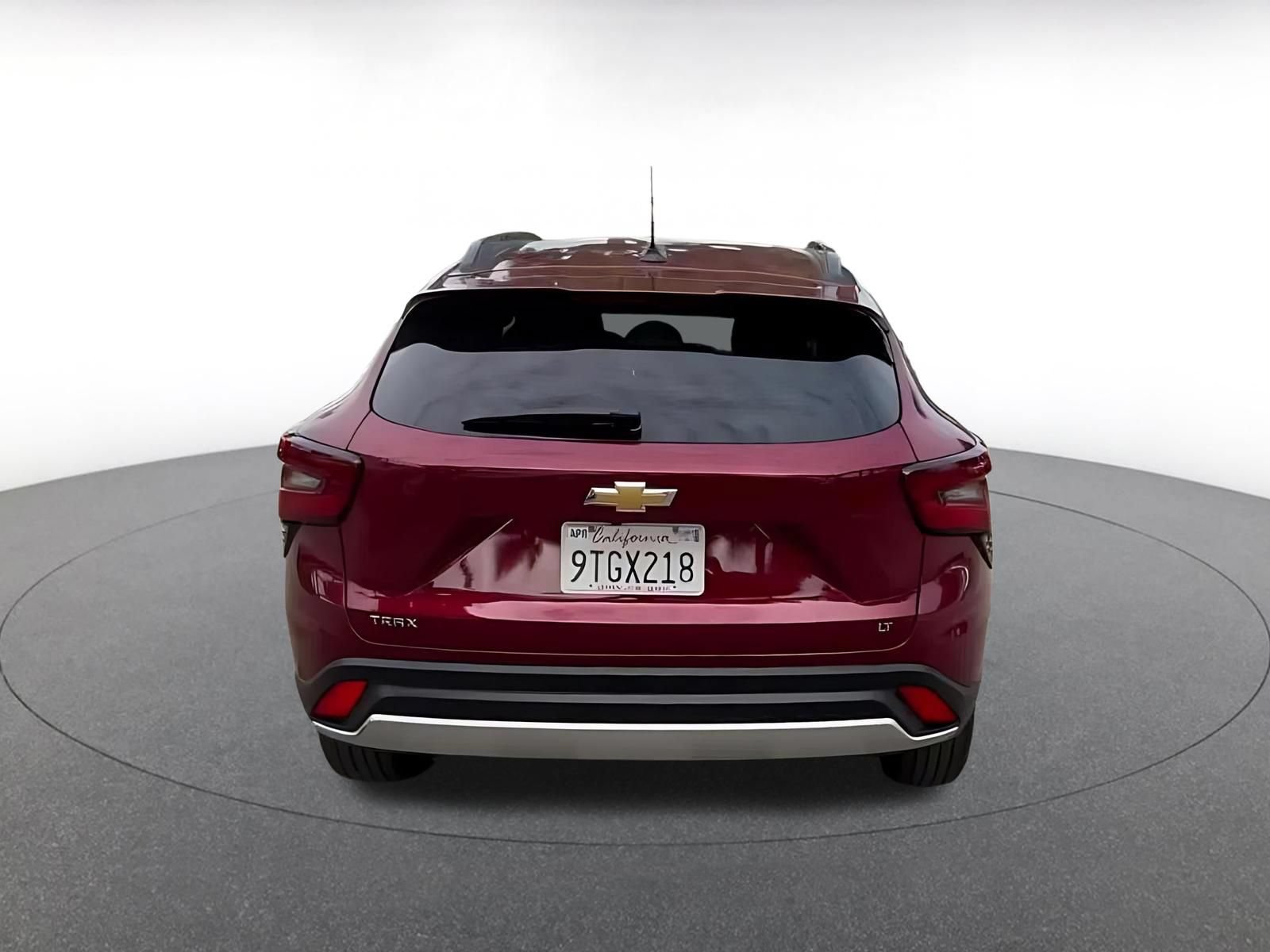 Used 2025 Chevrolet Trax LT w/ LT Convenience Package FWD image 11