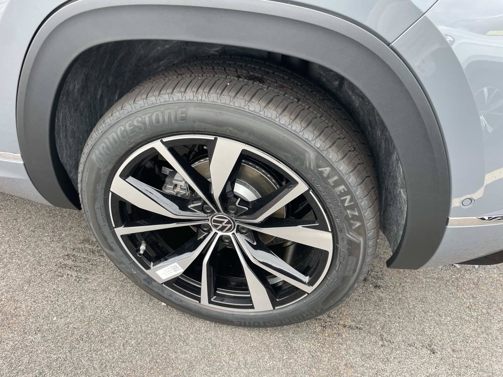 New 2026 Volkswagen Atlas Cross Sport SEL Premium R-Line AWD/4WD image 5