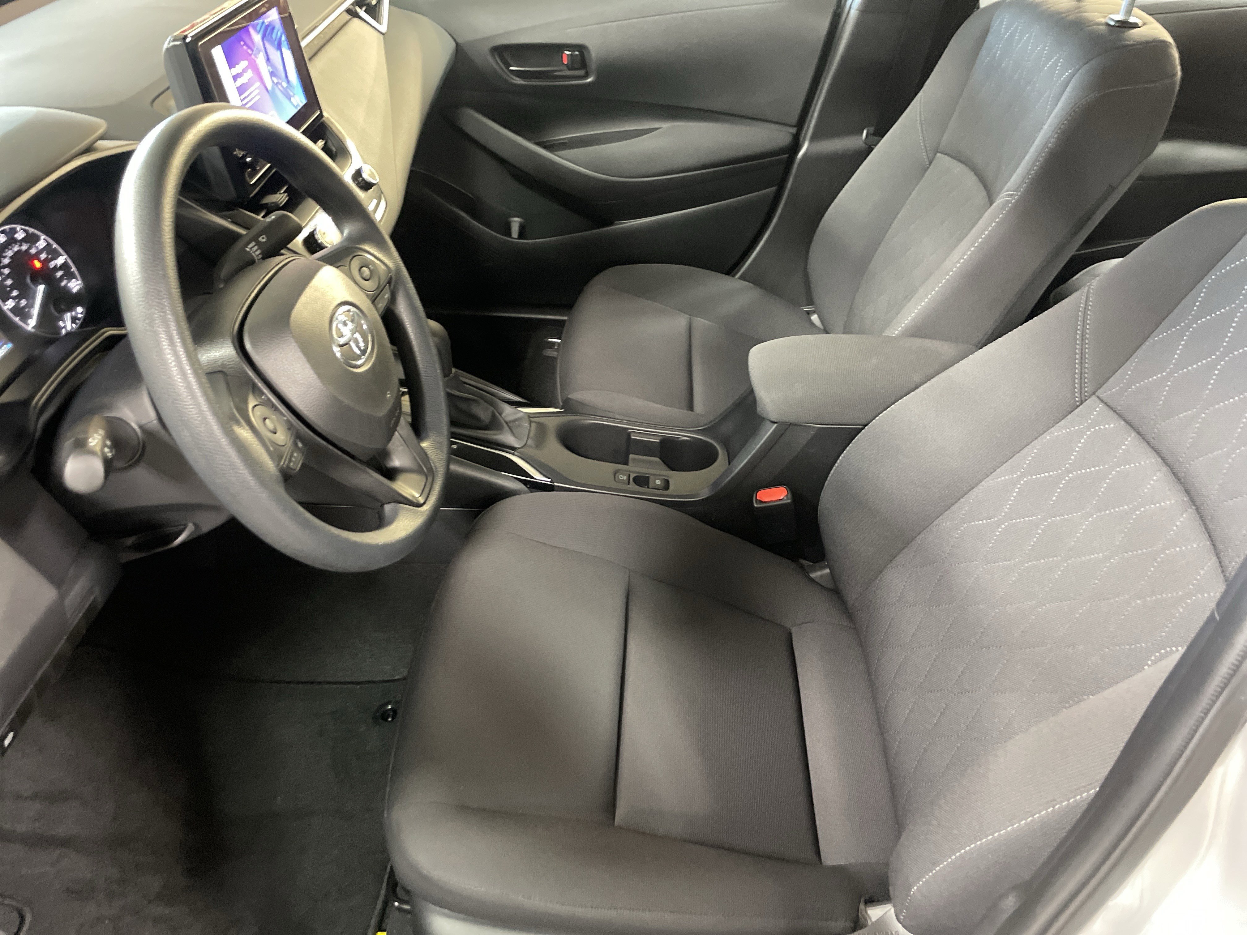 Used 2024 Toyota Corolla LE w/ LE Convenience Package image 16