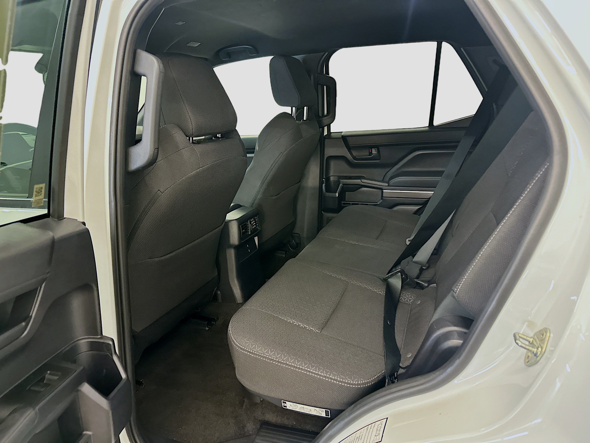 Used 2025 Toyota 4Runner SR5 AWD/4WD image 29