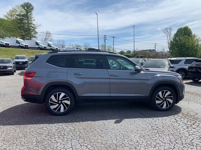 Used 2025 Volkswagen Atlas SE FWD image 9