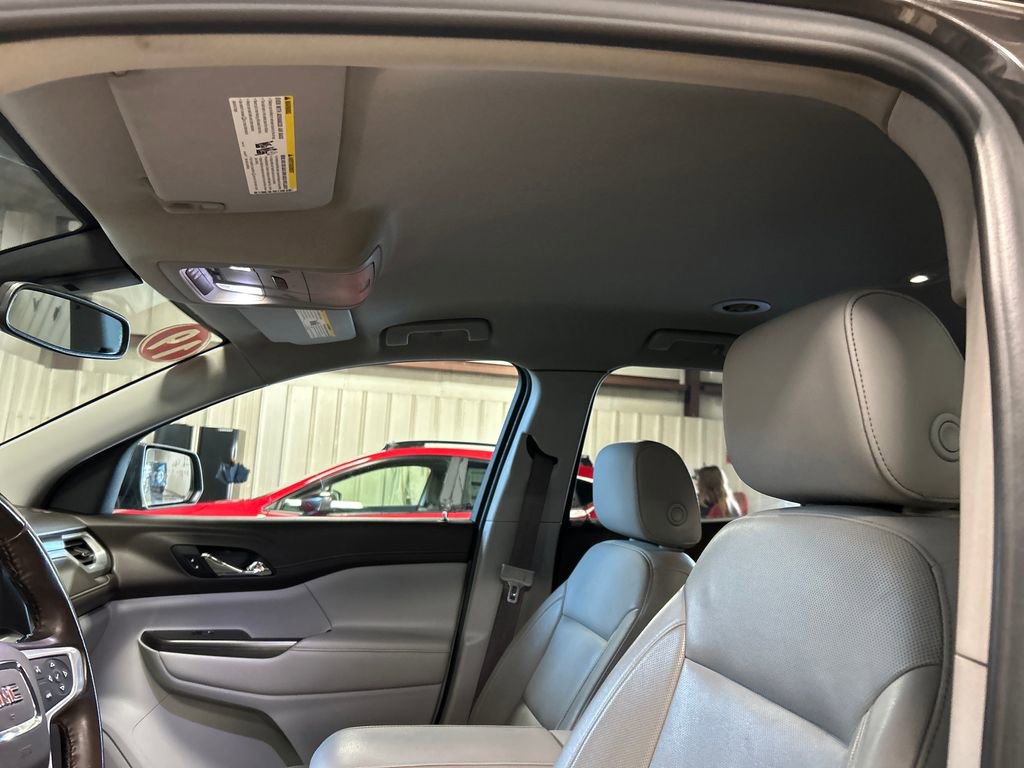 Used 2019 GMC Acadia SLT AWD/4WD image 13