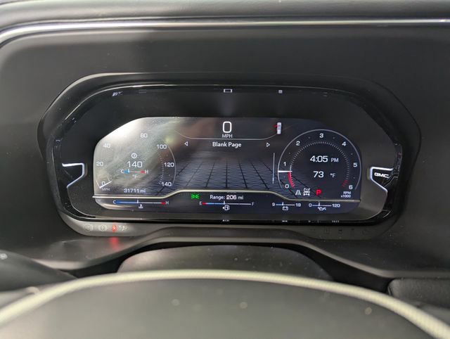 Used 2023 GMC Yukon XL Denali image 9